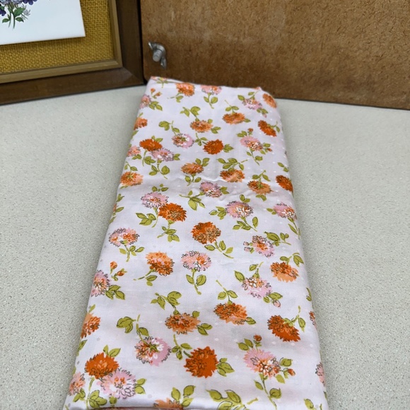 Vintage Fabric Material Floral Pink Orange Green Floral Vintage Textiles - Picture 2 of 4